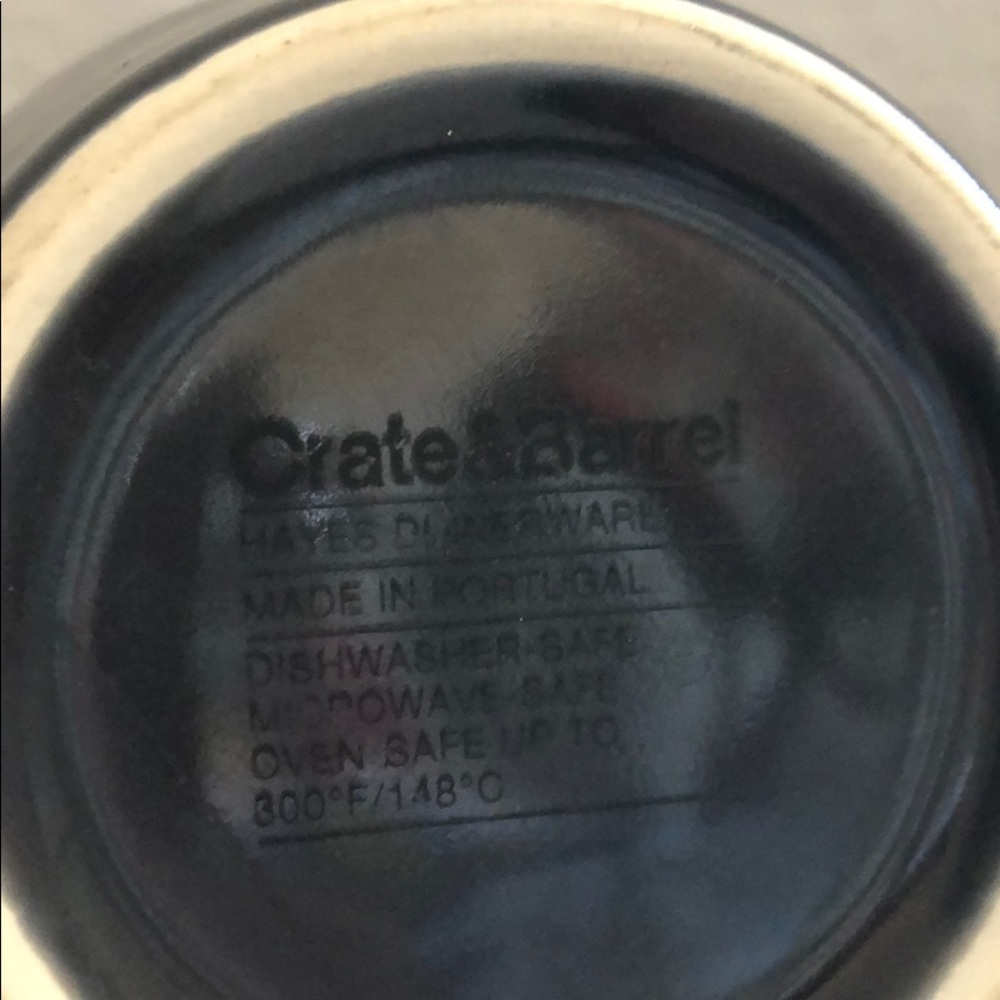Set of two Crate&Barrel charcoal gray coffee mugs - Picture 4 of 6